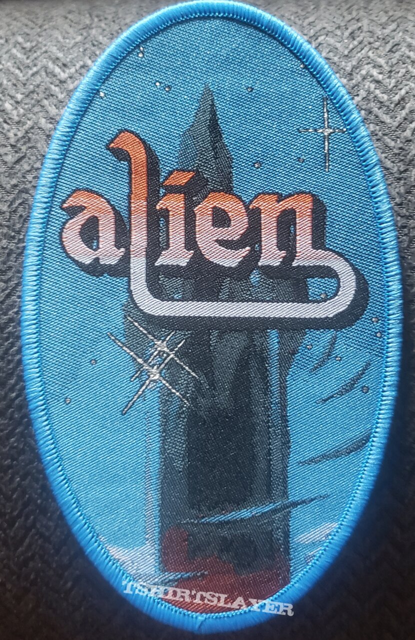 Alien blue border oval patch