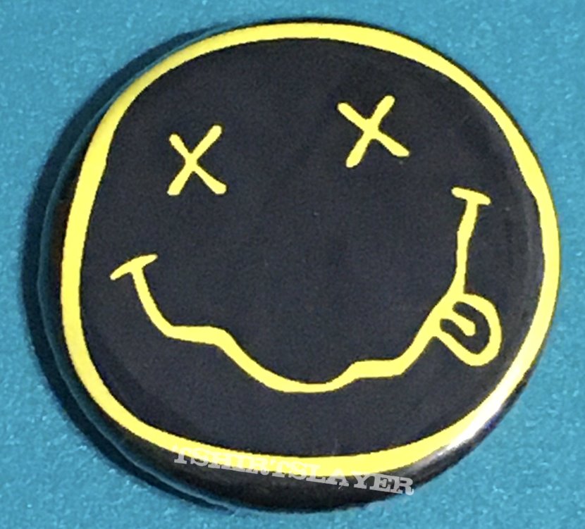 [Grunge] Nirvana Yellow Smiley Logo Pin