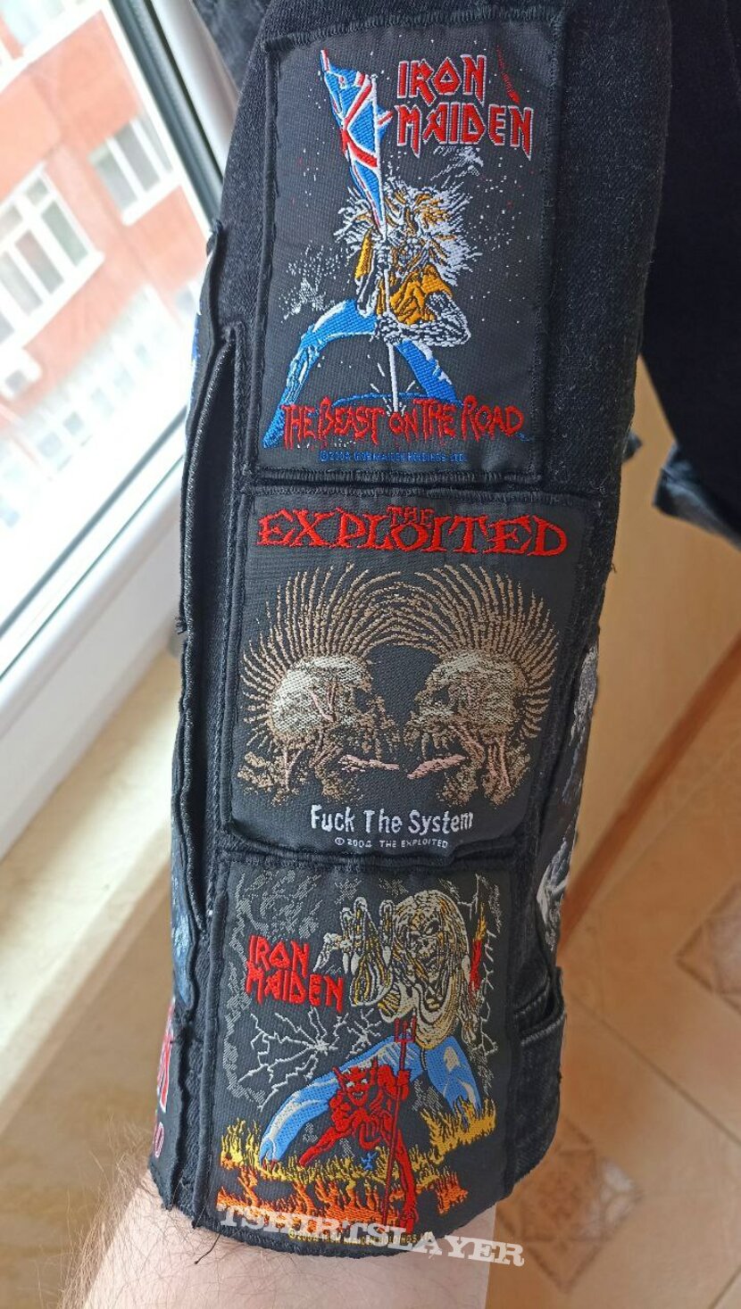 Discharge A little upgraded battle-vest for thrashing and rock-n-rolling!!1! Discharge A little upgraded battle-vest for thrashing and rock-n-rolling!!1!