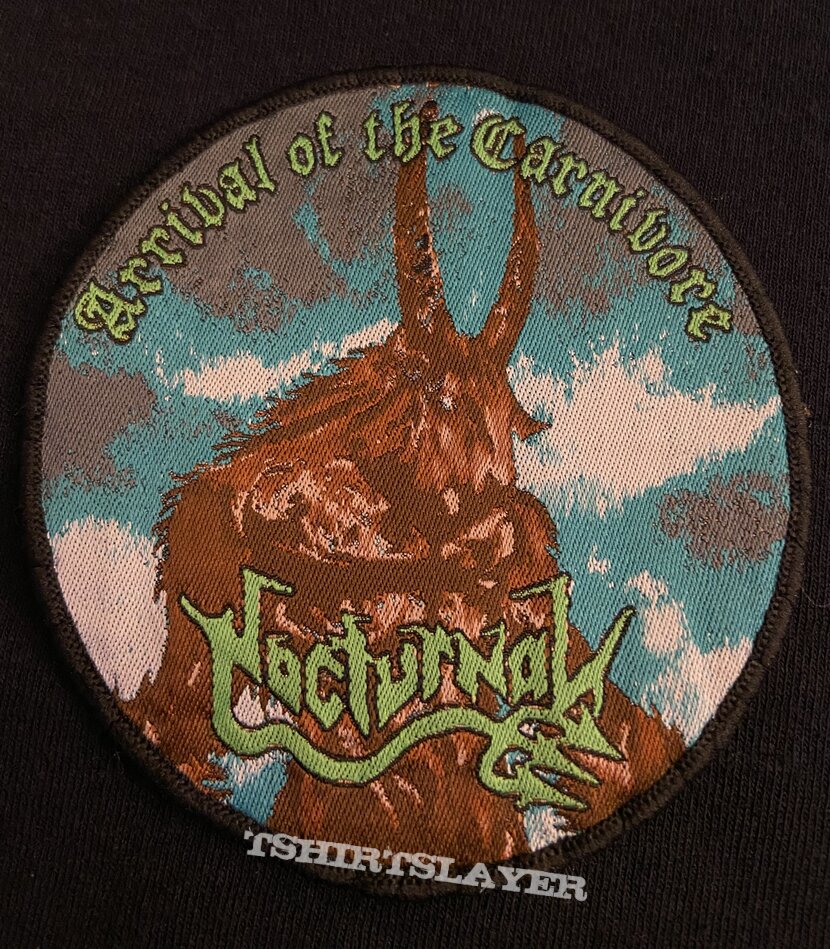 Nocturnal arrival of the carnivore patch 