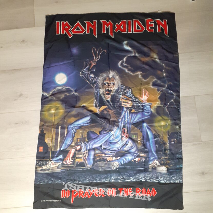 Iron Maiden no prayer on the road flag