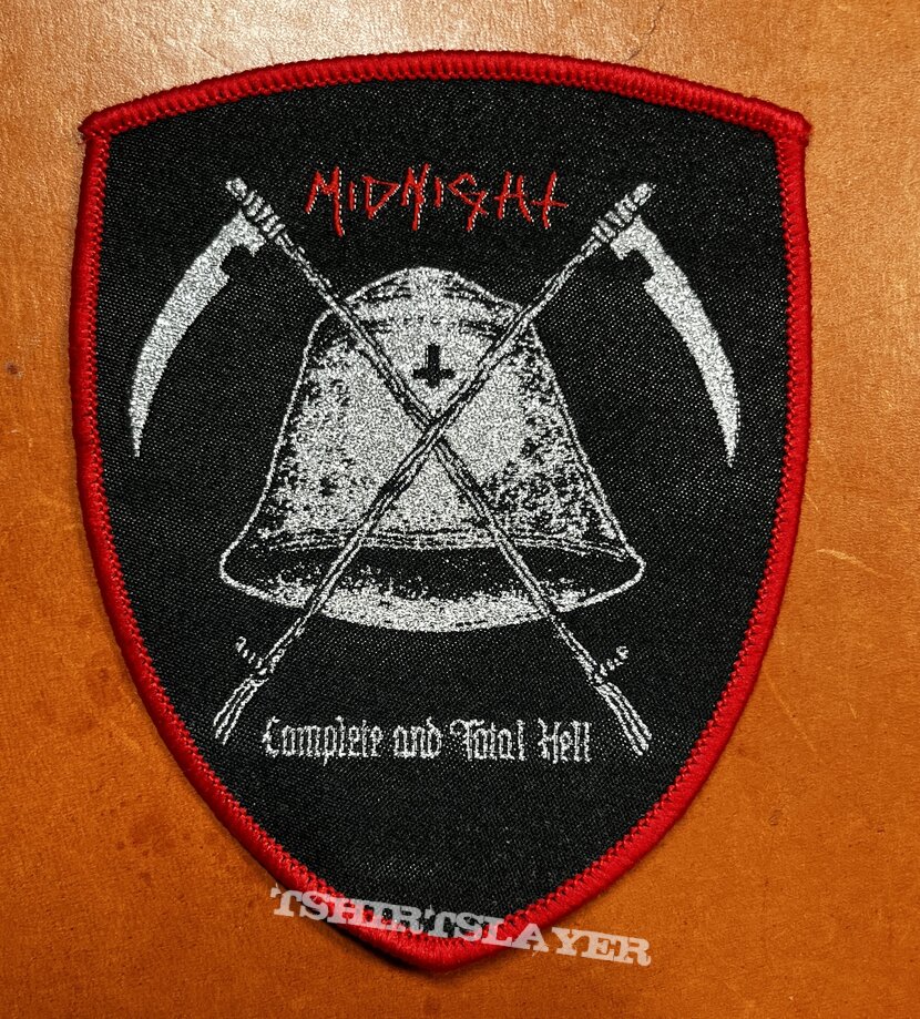 Midnight, Complete and total Hell, red border shield patch