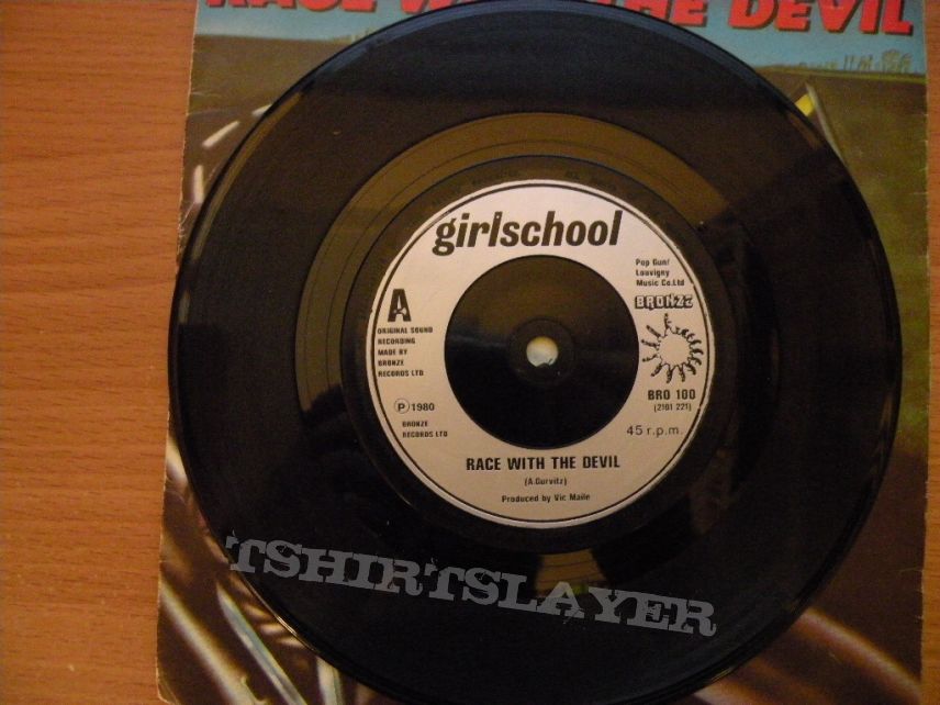 Girlschool- Race with the devil 7&quot;