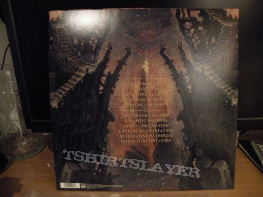 signed Skeletal Remains- Devouring mortality lp