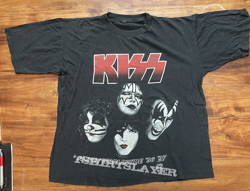 Kiss Alive Worldwide 1996 97 XL | TShirtSlayer TShirt and Kiss Alive Worldwide 1996 97 XL | TShirtSlayer TShirt and