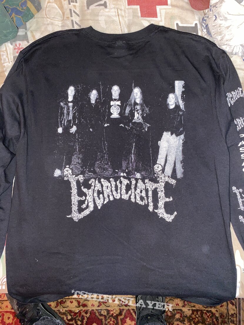 Excruciate passage of life long sleeve 
