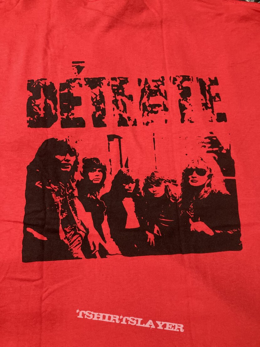 Detente Détente - Recognize No Authority