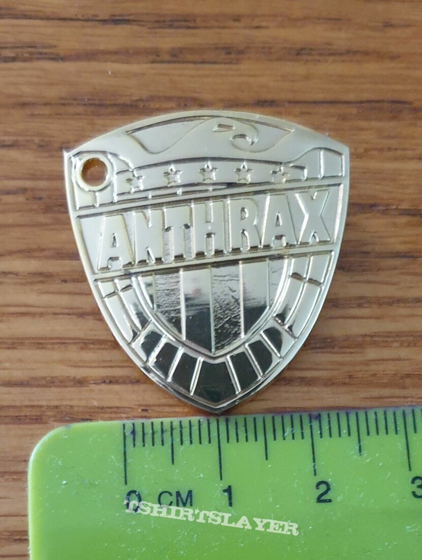 ANTHRAX judge dredd shield gold logo MINI PIN
