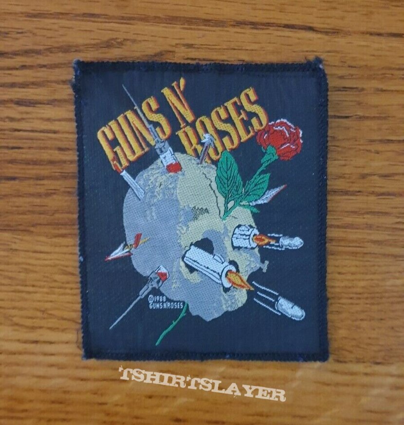 Guns N&#039; Roses GUNS N ROSES skull n guns PATCH 1988