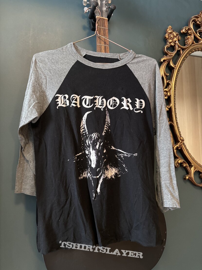 Bathory Raglan