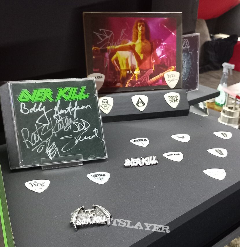 Overkill D.D. signed pictures guitar pick&#039;s and more....