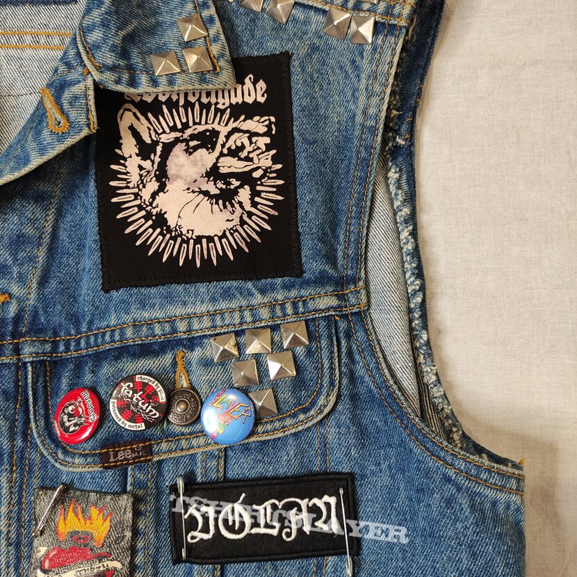 Metal Sleeveless Cut Off Denim Battle Jacket - Kutte Ready for Patches –  Heavy Metal Armor
