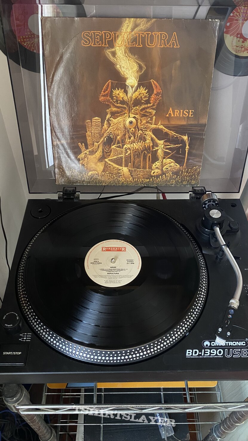 Sepultura - Arise (1991 Vinyl Record) Sepultura - Arise (1991 Vinyl Record)