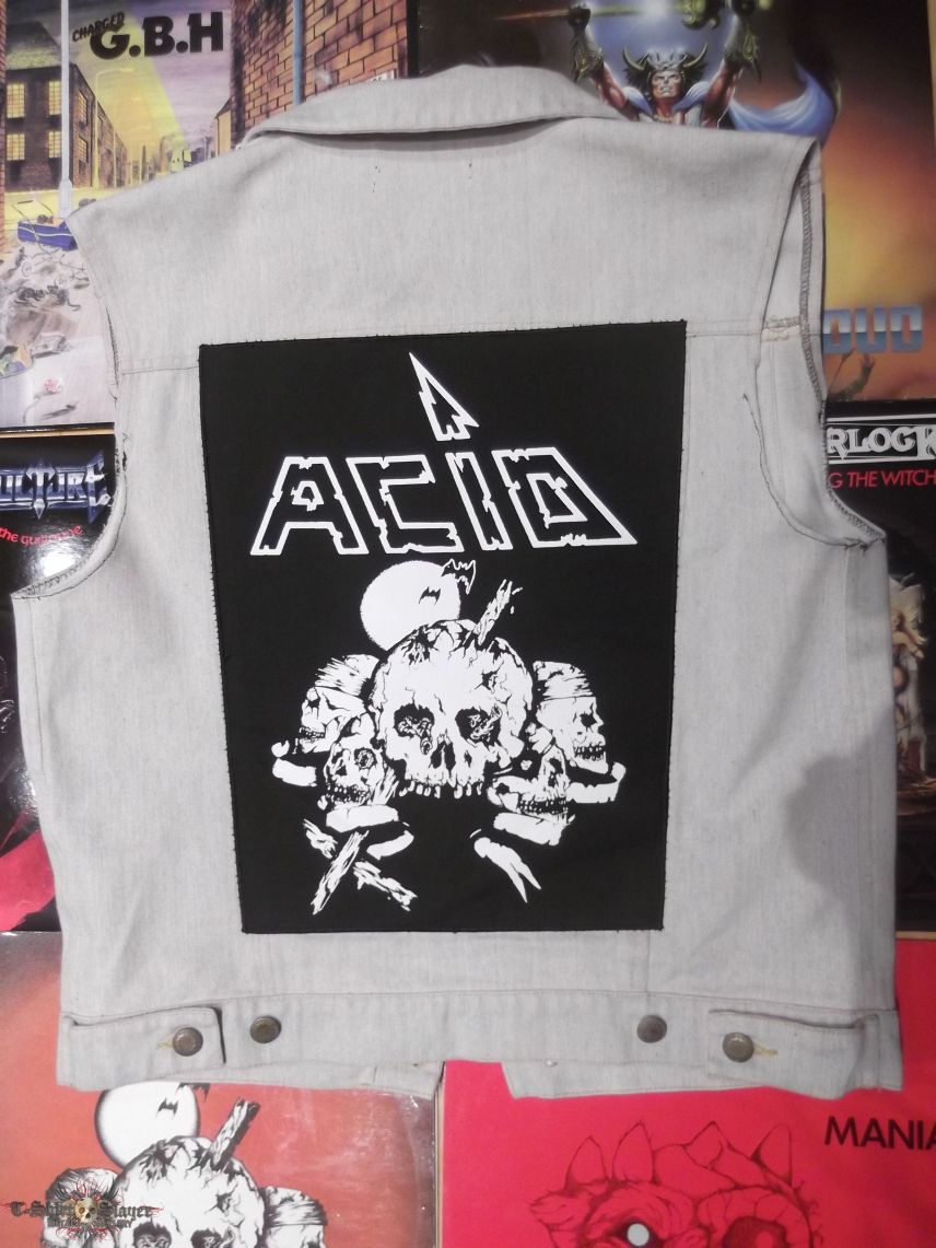Acid Hooked on metal