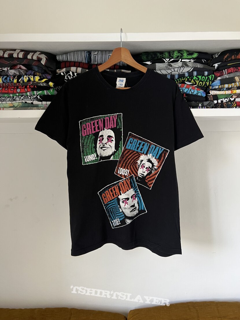 JHK - Early 2000&#039;s Green Day &quot;Uno! Dos! Tres!&quot; Album Graphic Print T Shirt