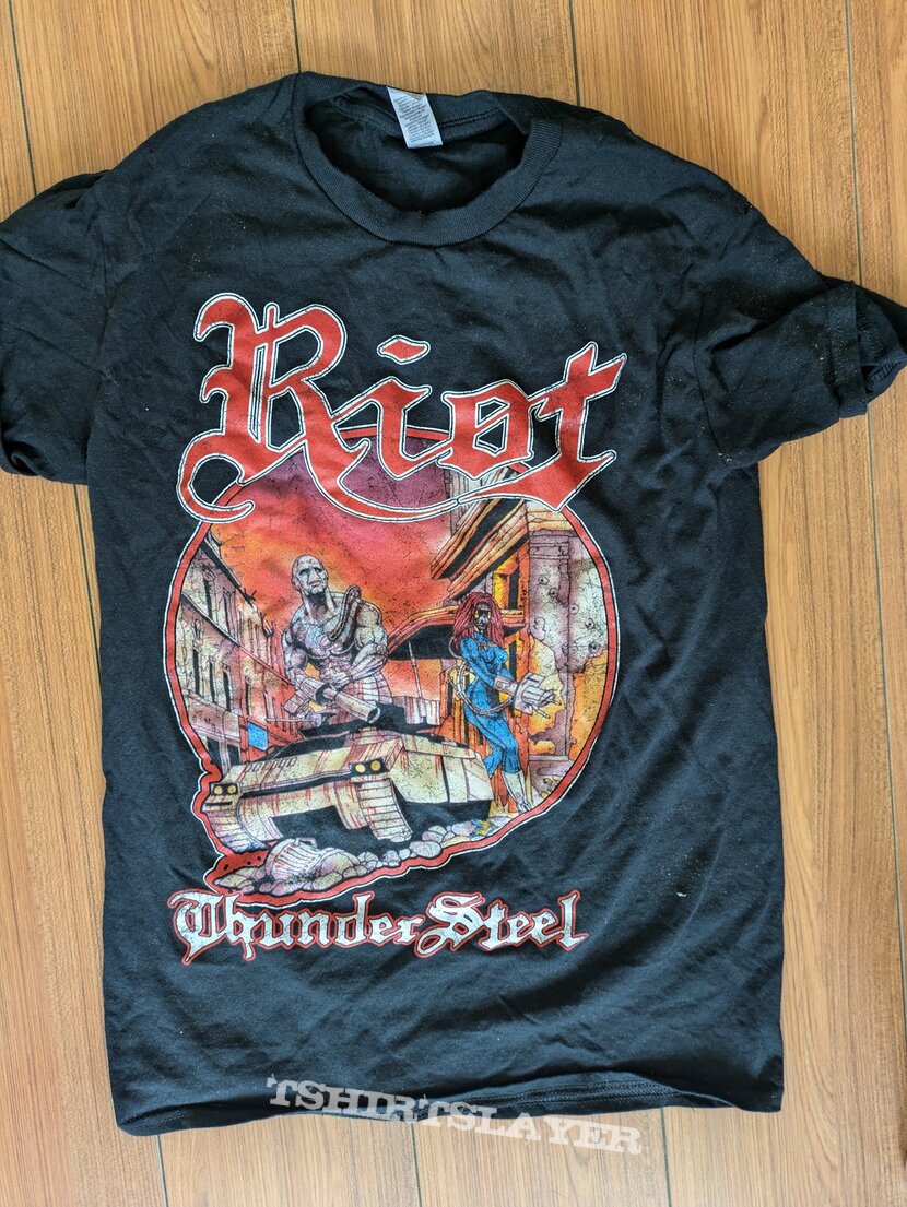 Riot tshirt