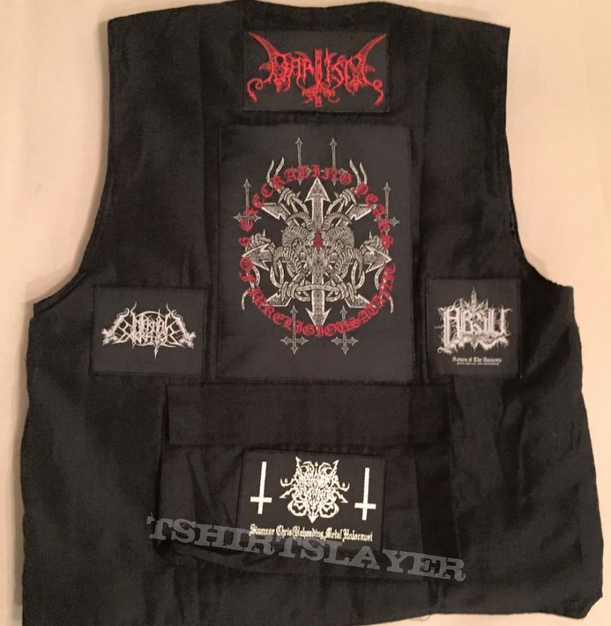 Womit Angel Minimalist Black Metal Vest. Womit Angel Minimalist Black Metal Vest.