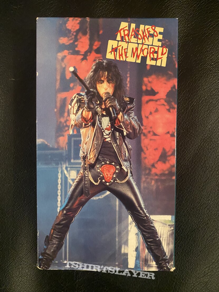 Alice Cooper - Trashes the World VHS