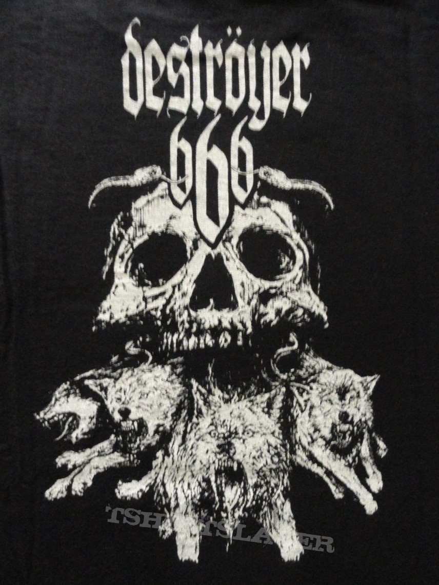 Deströyer 666