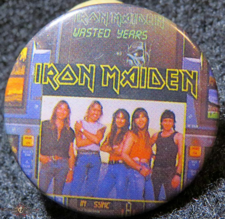 Iron Maiden, Iron Maiden button Pin / Badge (Gryphon's) | TShirtSlayer