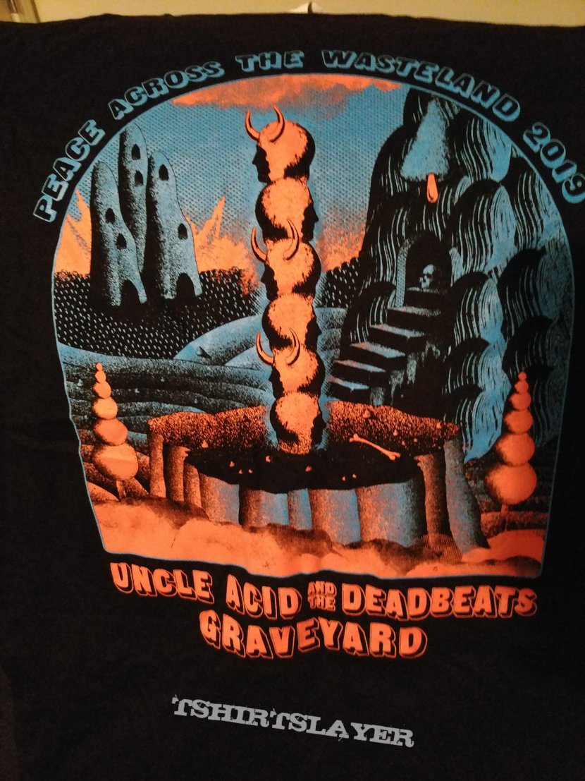 Graveyard M Tshirt pic 2019 peace across the wasteland tour.
