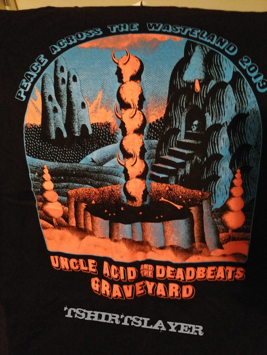 Graveyard M Tshirt pic 2019 peace across the wasteland tour.